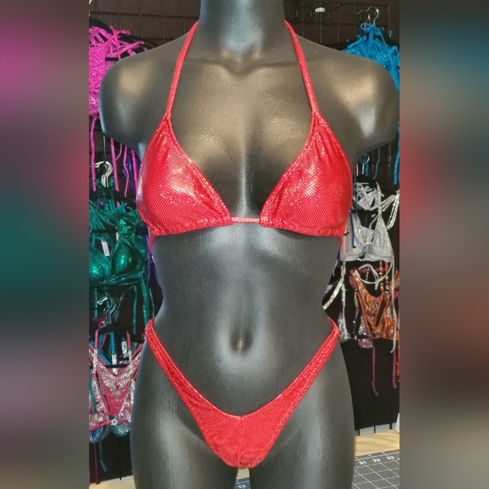 Figure/Bodybuilding/Physique suit-red (competition, posing…
